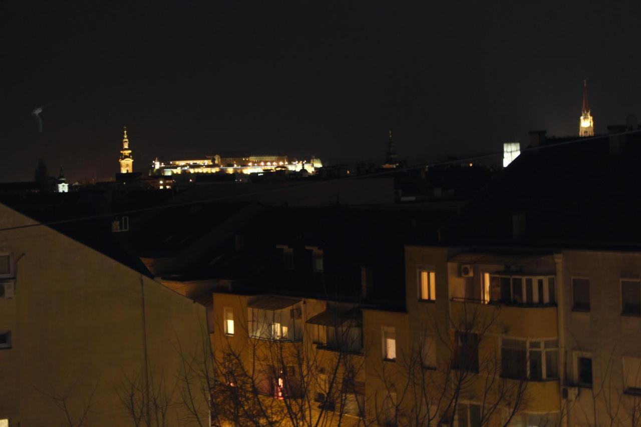 Two Kings Apartment Novi Sad Buitenkant foto